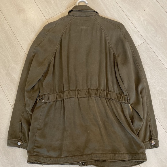 ARMY GREEN GUESS JACKET - Picture 3 of 4